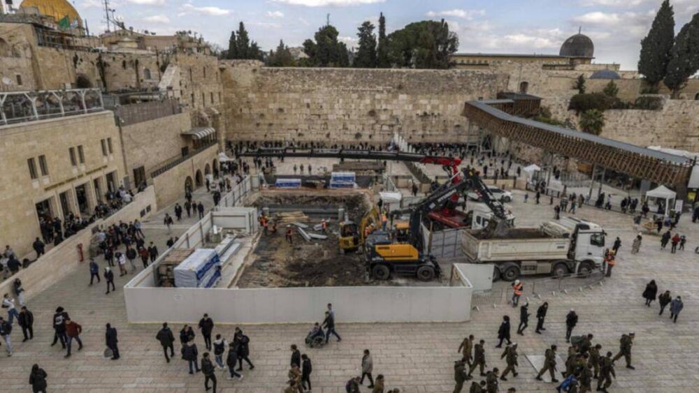 قبيل رمضان.. الاحتلال يشدد إجراءاته ويفرض قيودا إضافية في القدس