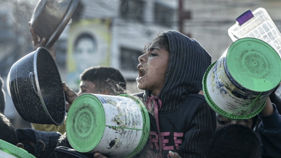 إسرائيل تدرس التعاقد مع شركات دولية لتأمين المساعدات في غزة