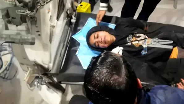 إجلاء الفتاة حلا من تحت أنقاض منزلها بخانيونس بعد 40 ساعة