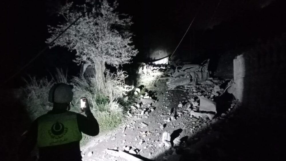 طيران الاحتلال الاسرائيلي يستهدف عدة بلدات في جنوب لبنان