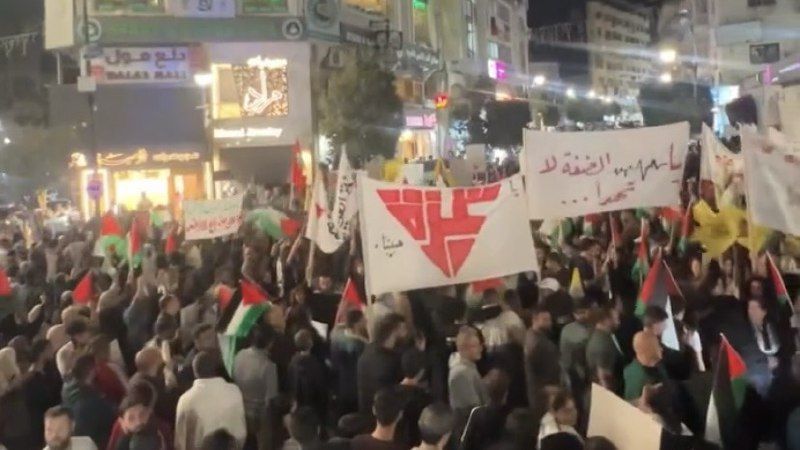 مسيرة حاشدة في رام الله إحياء ليوم الأرض وتنديدا بعدوان الاحتلال على غزة