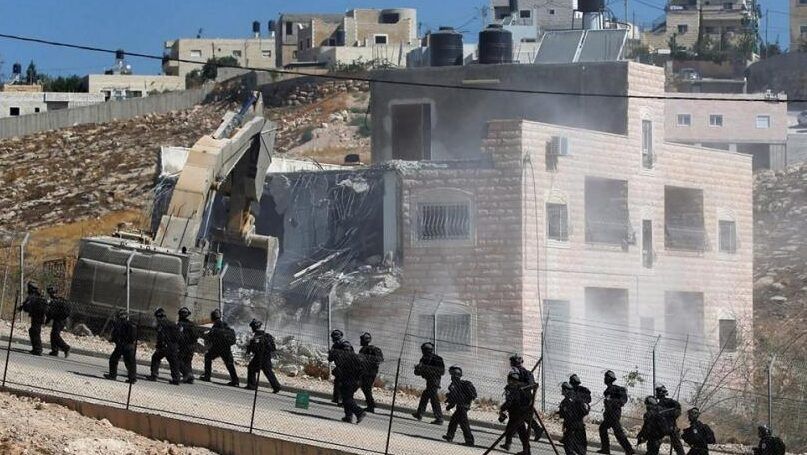 الاحتلال يستولي على أرض وثلاثة منازل جنوب القدس