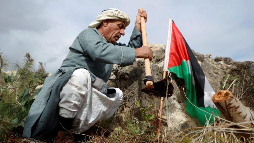 بذكرى يوم الأرض: الاحتلال استولي على 27 ألف دونم وصادق على 1895 وحدة استيطانية بعد السابع من أكتوبر