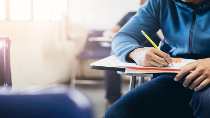 التربية والتعليم: تسجيل 800 من طلبة غزة لتقديم امتحان التوجيهي في مصر