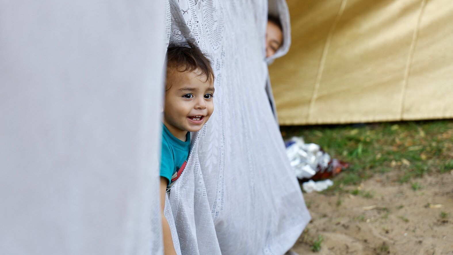 حرّ الخيام يقتل طفلين "على الأقل" في غزة