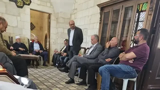 الشرطة تمنع دخول أعضاء لجنة المتابعة للجماهير العربية إلى الأقصى