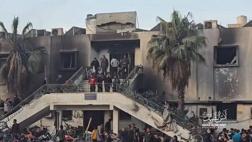 بعد انسحاب الاحتلال.. عشرات الجثامين ودمار هائل في البنية التحتية في مجمع الشفاء الطبي ومحيطه