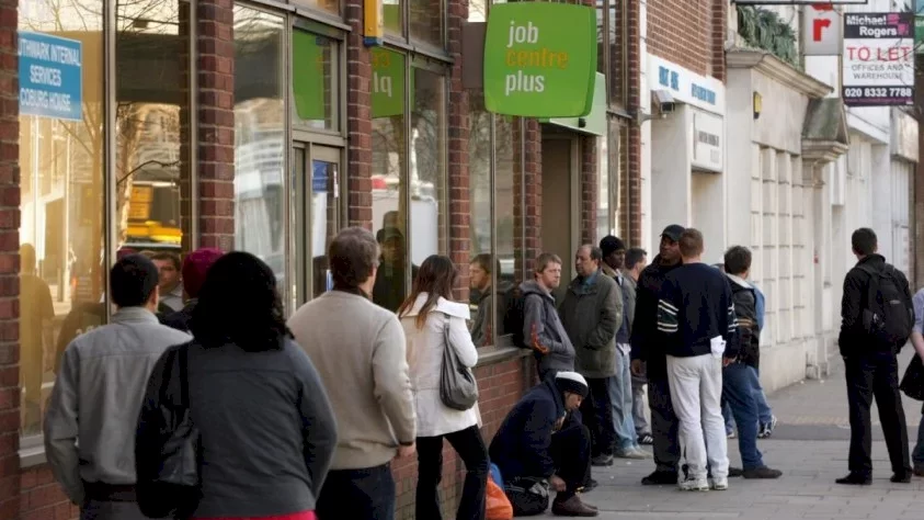 ارتفاع مفاجئ لمعدل البطالة في المملكة المتحدة