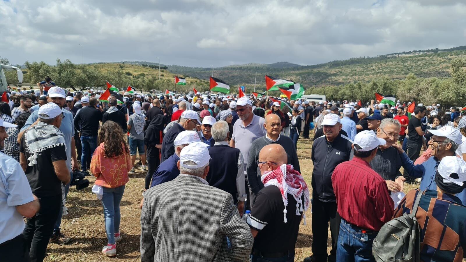 جماهير غفيرة في الداخل المحتل تشارك في مسيرة العودة