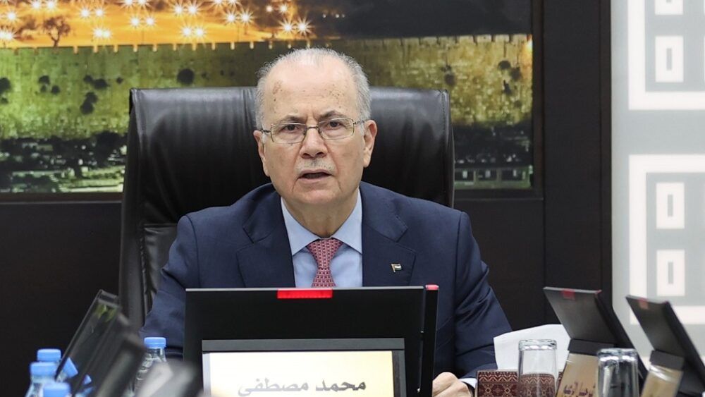 رئيس الوزراء يصدر توجيهاته لجهات الاختصاص بالتحرك العاجل للوقوف عند احتياجات أهلنا في جنين ومخيمها