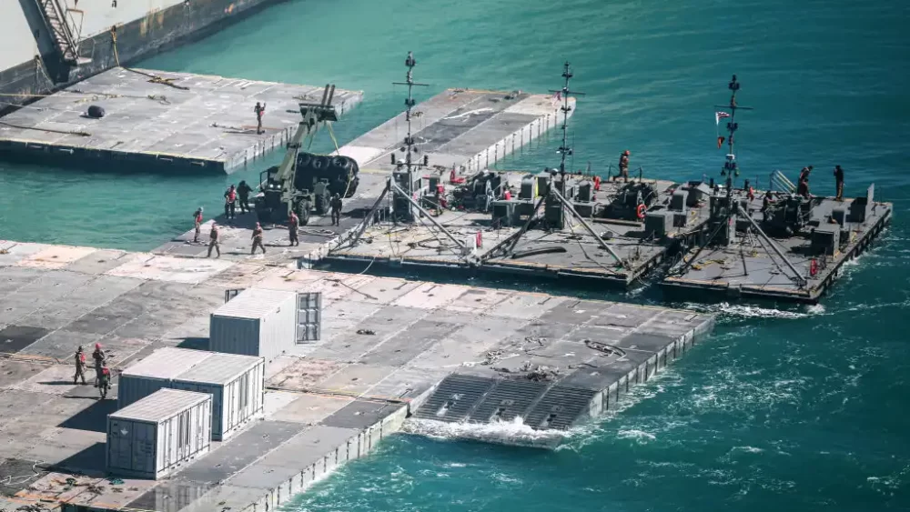 ميناء غزة العائم.. رصيف بحري أميركي للمساعدات تحت رقابة إسرائيل