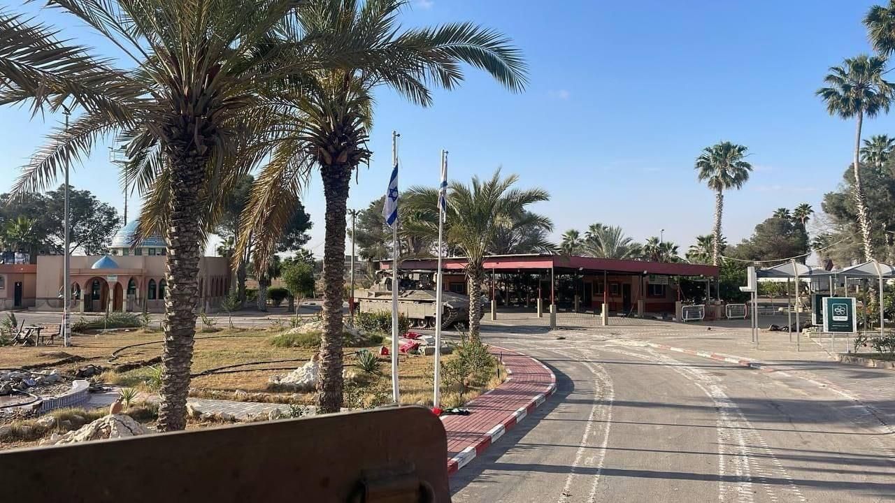 "الأونروا" تحذر من توقف دخول المساعدات عبر معبر رفح