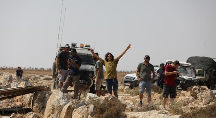 مستوطنون ينصبون خياماً فوق أراضي أرطاس جنوب بيت لحم