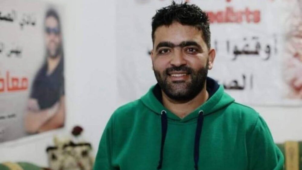 تنكيل ضد الأسرى في سجن النقب.. محامي الصحفي عمارنة: "مرض جلدي منتشر ين الأسرى"