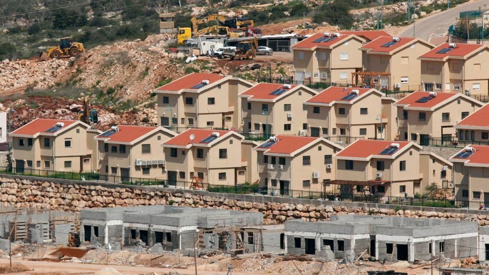 أعمال توسعة في مستوطنة "شافي شمرون" شمال غرب نابلس