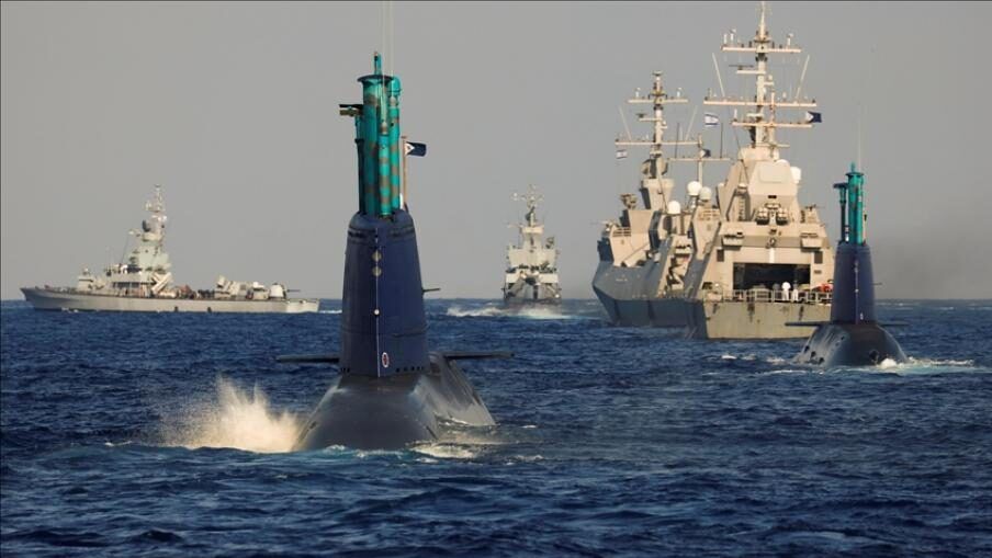 القوات اليمنية المسلحة تستهدف 3 سفن بخليج عدن والمحيط الهندي