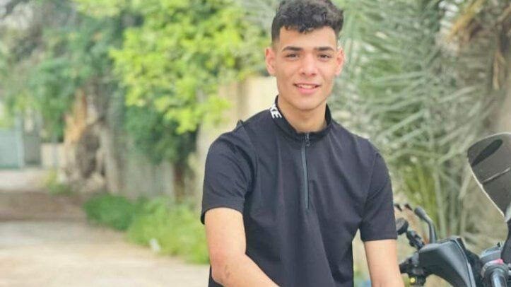 استشهاد الطفل محمد البيطار متأثراً بإصابته برصاص الاحتلال في مخيم عقبة جبر