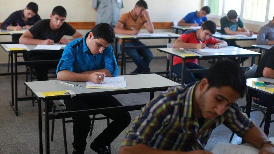 بدء امتحانات الثانوية العامة في فلسطين دون طلبة قطاع غزة