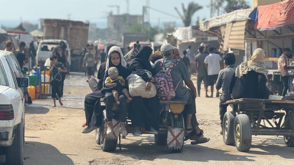 شهداء وجرحى جراء غارات الاحتلال وسط وجنوب قطاع غزة.. ومطالبة أهالي خانيونس بالنزوح
