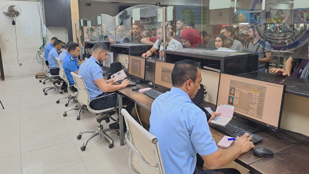 الشرطة: 47 ألف مسافر تنقلوا عبر معبر الكرامة الأسبوع الماضي