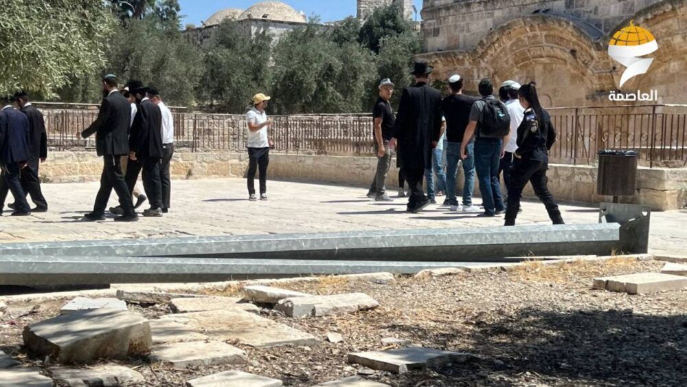 شرطة الاحتلال تؤمن اقتحام المستوطنين للمسجد الأقصى المبارك