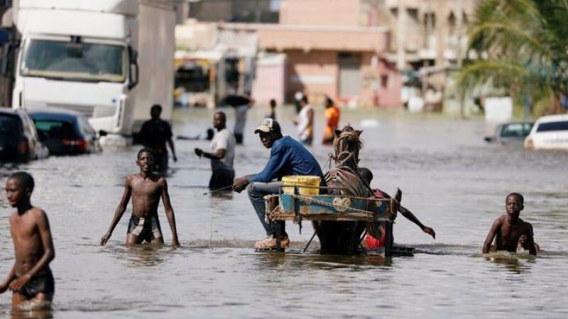 نزوح 950 ألف شخص جراء الفيضانات غرب أفريقيا
