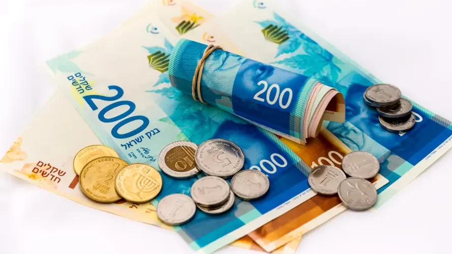 الشيقل يسترد بعض خسائره وسط حديث عن تهدئة مع لبنان