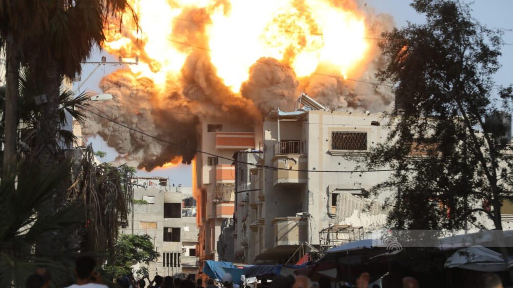 4 شهداء و15 إصابة في قصف الاحتلال لمنزل في رفح