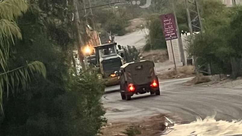 قوات الاحتلال اقتحمت بلدتي الخضر