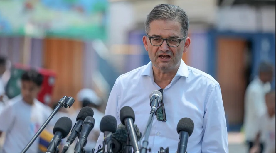 دغلس يُطلع رئيس الممثلية الألمانية على واقع الانتهاكات في محافظة نابلس