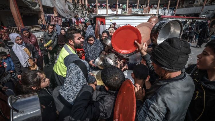 الأونروا: الجوع وصل مستويات حرجة في قطاع غزة