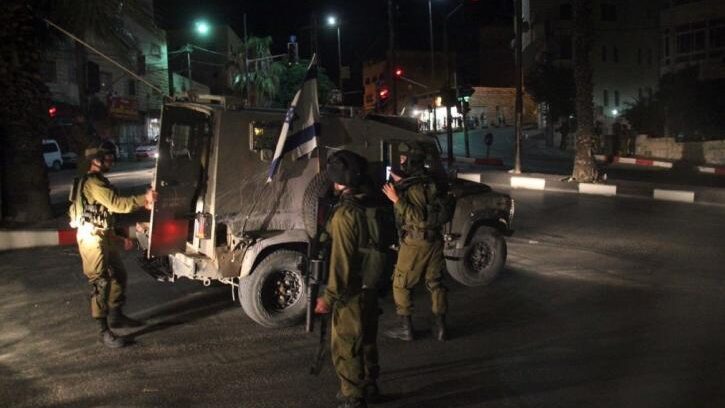 الاحتلال يعتقل 6 مواطنين من كفل حارس شمال سلفيت