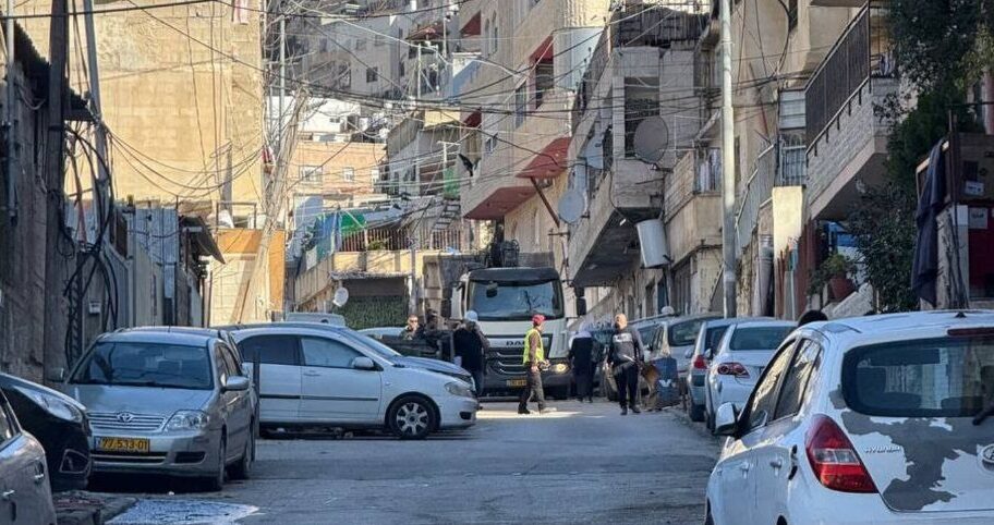 الاحتلال يجبر مقدسياً على هدم منزله في سلوان