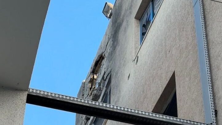 جيش الاحتلال يجدد استهدافه المستشفى "المعمداني" بغزة