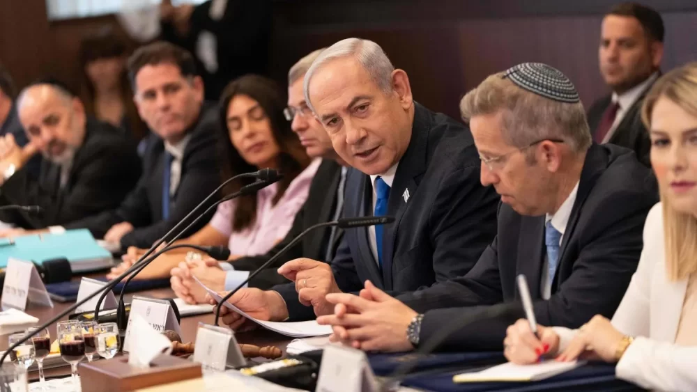 مصدر إسرائيلي مطلع على المفاوضات: المشكلة ليست في حماس بل في "إسرائيل"