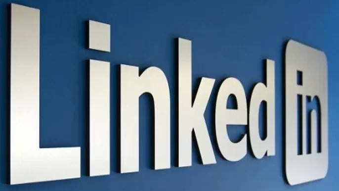 دون إذن مُسبق.. "لينكد إن" تستغل بيانات مستخدميها لتدريب الذكاء الاصطناعي