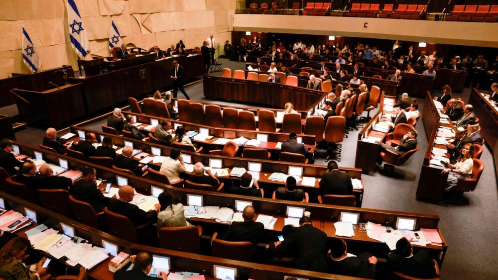 الكنيست يوافق مبدئياً على تشريع يمنع تسليم جثامين الشهداء الفلسطينيين