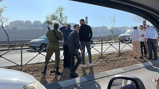 إصابة شاب برصاص الاحتلال عند حاجز حزما العسكري شرق القدس