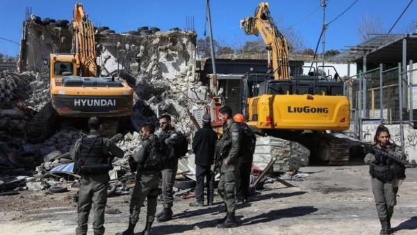 الاحتلال يهدم مشتلا ومغسلة سيارات شمال سلفيت