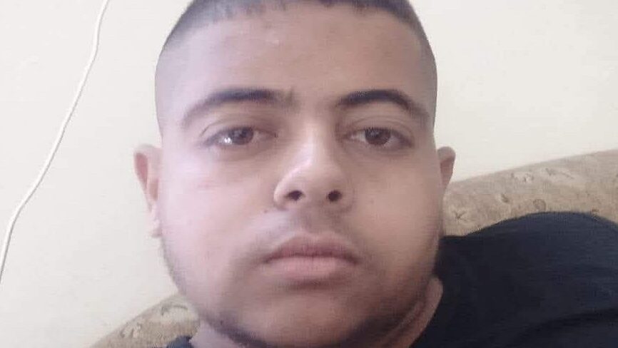 مصادر محلية: قوات الاحتلال تحتجز شاباً وتنكّل به خلال اقتحام قرية كفر اللبد شرق طولكرم