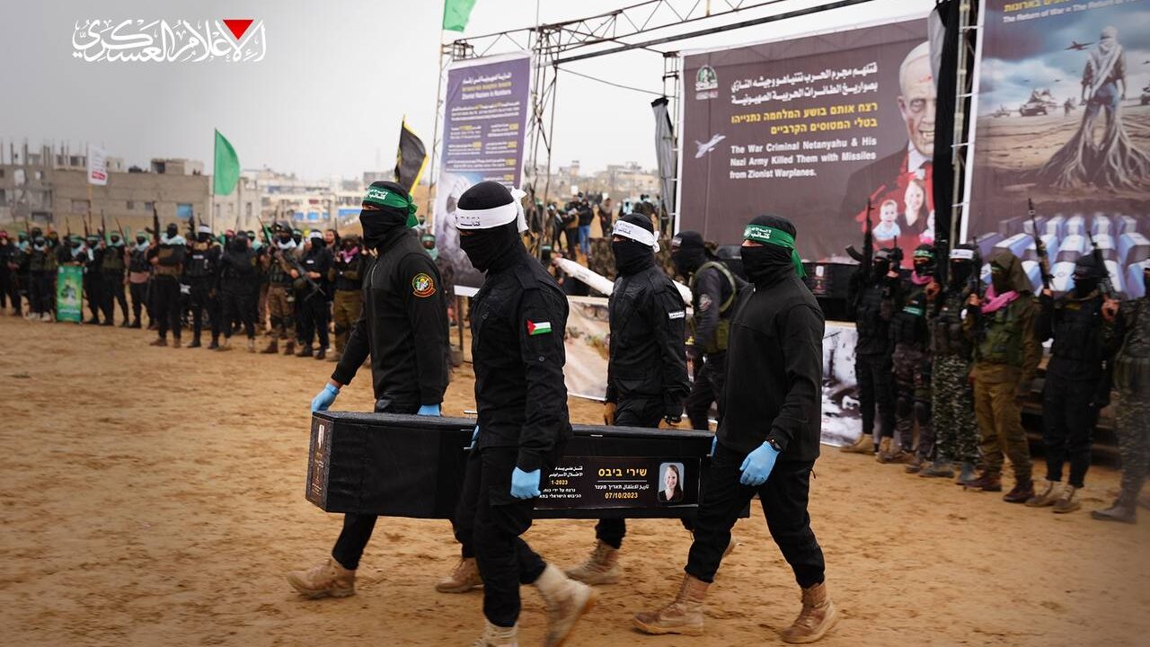 الاحتلال يتسلم أسراه جثثًا .. وعضو في "الكنيست": كم عدد الذين سيقتلون أيضاً بسبب مصالح نتنياهو السياسية والائتلافية؟