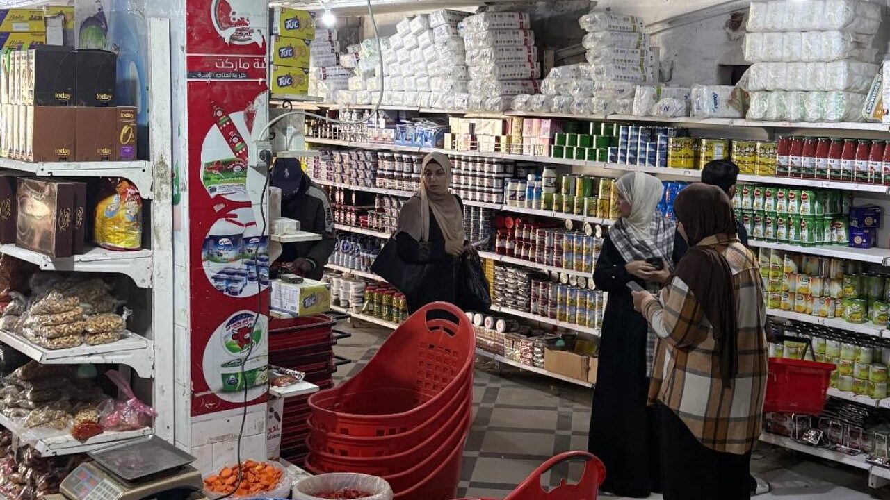 الإحصاء الفلسطيني: انخفاض مؤشر أسعار المستهلك في غزة بمقدر 53%، وارتفاعه في الضفة الغربية والقدس