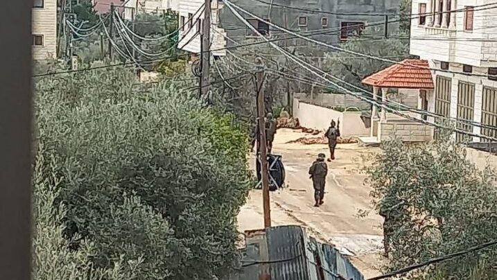 الاحتلال يقتحم قباطية ويجرف شوارع ويدمر البنية التحتية