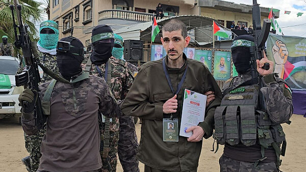 وزراء الكابينيت يطالبون بوقف مفاوضات تبادل الأسرى