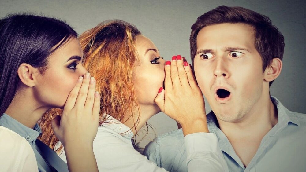 دراسة تكشف حقيقة الفرق في الثرثرة بين الرجال والنساء