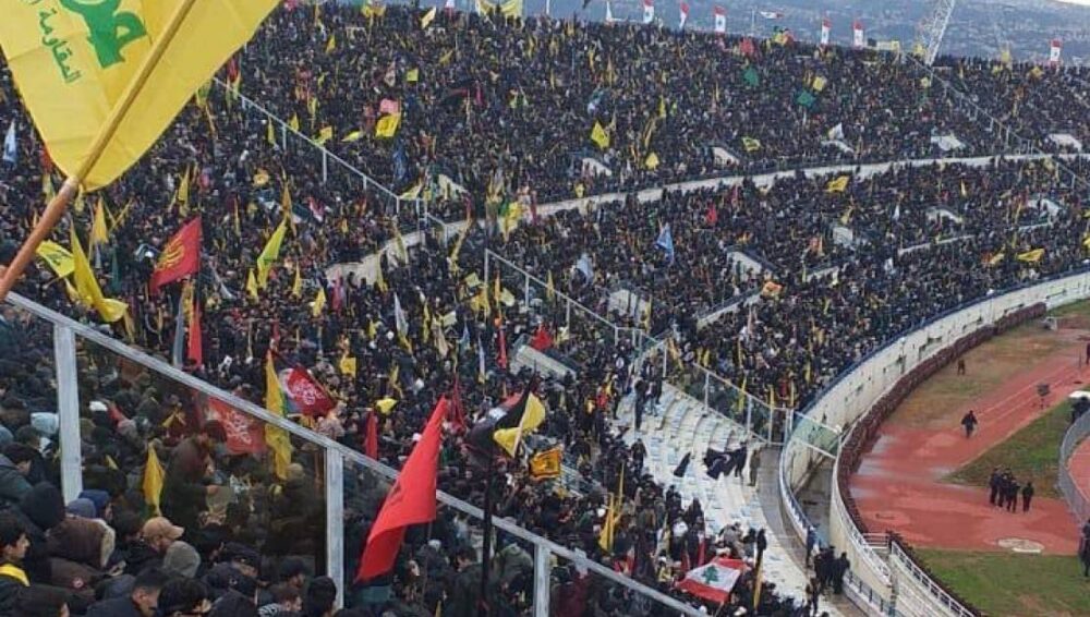 حشود ضخمة تحضر مبكرا لتشييع الشهيدين نصر الله وصفي الدين