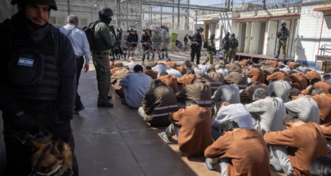 سجون الاحتلال وجه للحرب والموت: شهادات جديدة صادمة ومرعبة عن التعذيب والتجويع