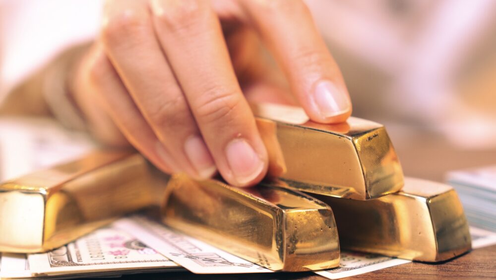 ازدحام تاريخي لسحب الذهب من ثاني أكبر مخزن عالمي في لندن