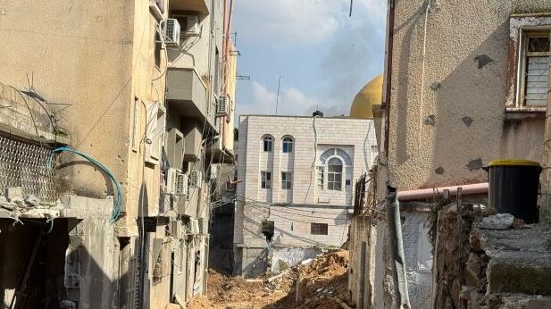 الاحتلال يواصل عدوانه على مدينة طولكرم ومخيميها لليوم 28