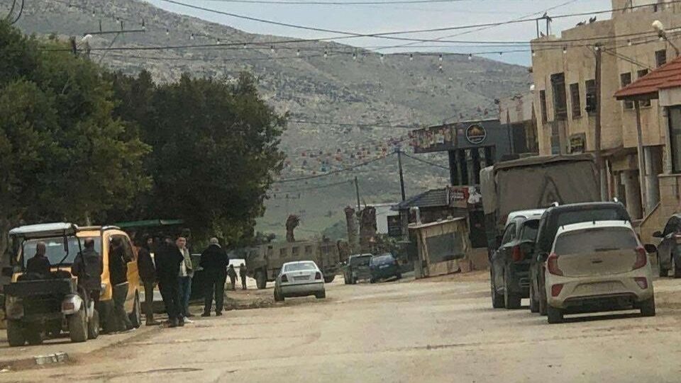 الاحتلال يحاصر منزلا في النصارية بالأغوار الشمالية